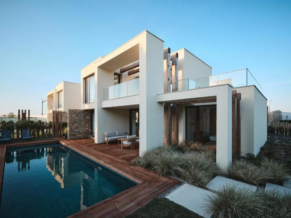 West Cliffs · another villa and outdoor space